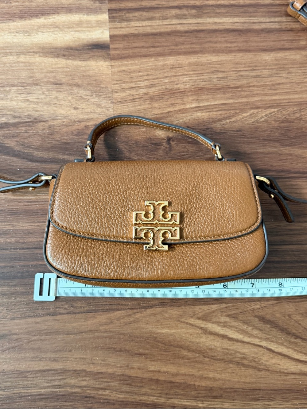 Tory Burch Cognac Pebbled Leather Crossbody with Gold Logo - Picture 2 of 8